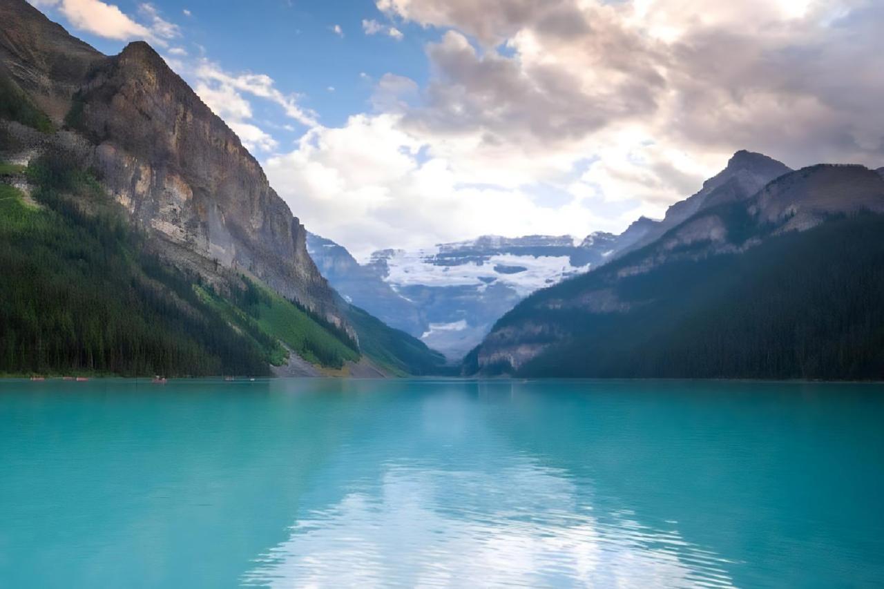 Entire Condo Downtown, Walk To Bmo & Stampede, Parking, 1,5 Hrs To Banff YYC Exterior foto
