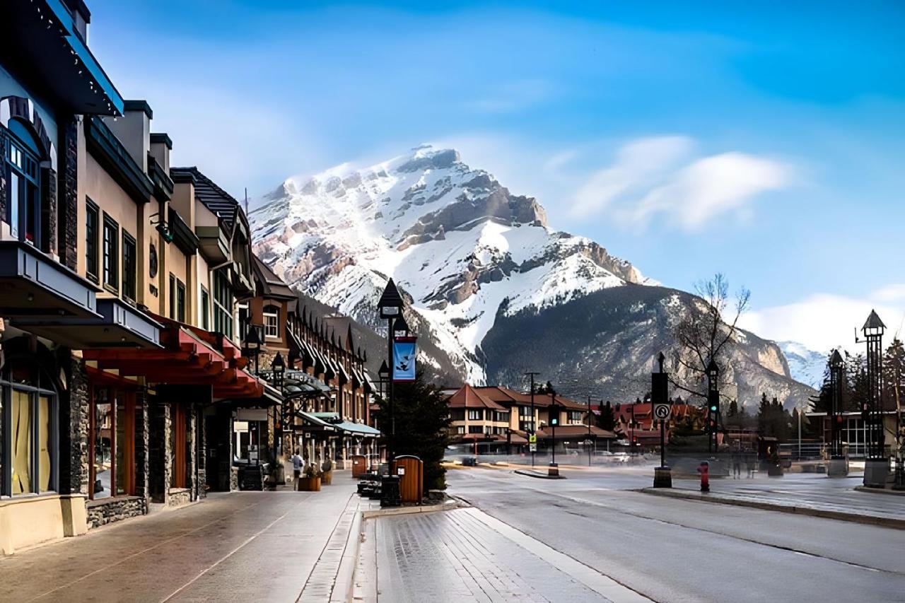 Entire Condo Downtown, Walk To Bmo & Stampede, Parking, 1,5 Hrs To Banff YYC Exterior foto